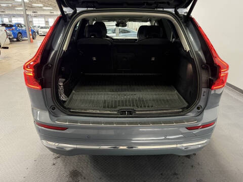 2023 Volvo XC60 Recharge T8 Plus Bright Theme