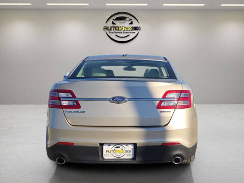 2018 Ford Taurus SE