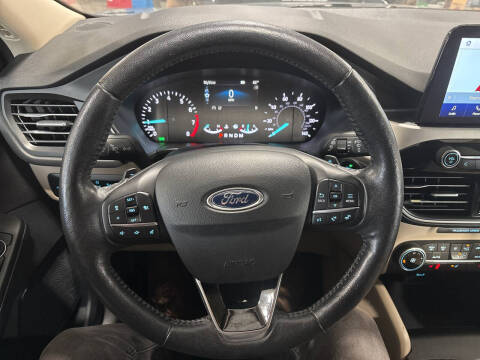 2020 Ford Escape SEL