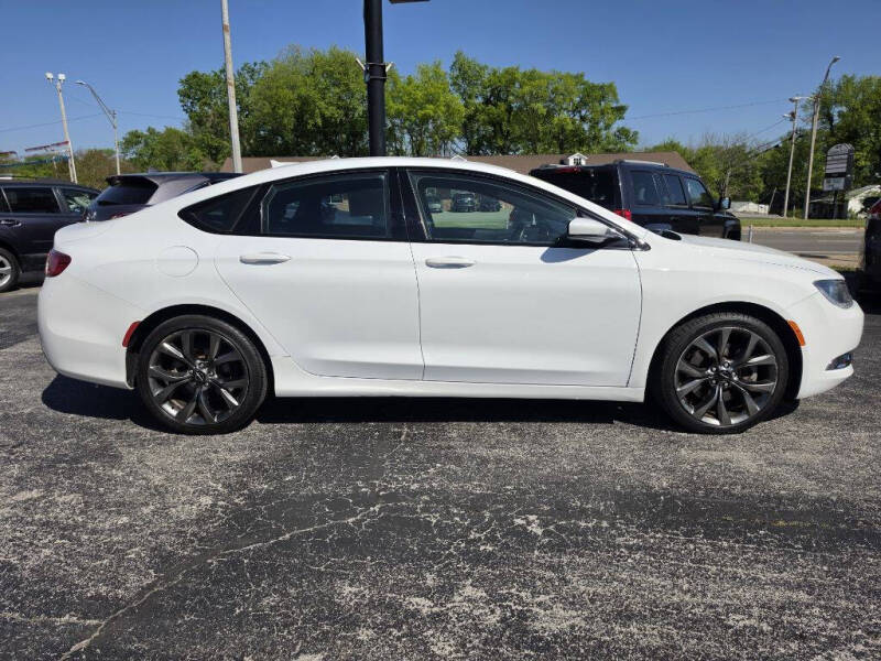 2016 Chrysler 200 S