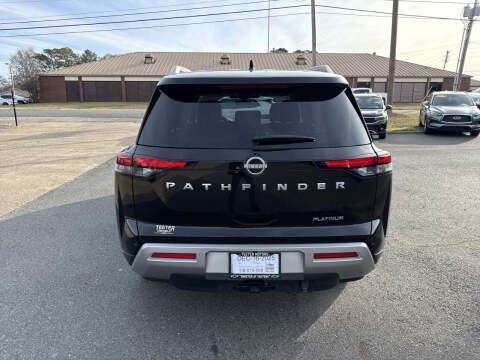 2024 Nissan Pathfinder Platinum