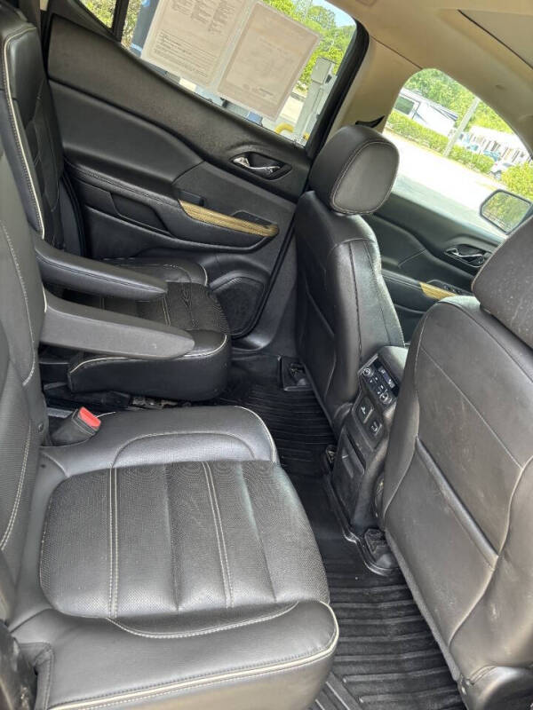 2017 GMC Acadia Denali
