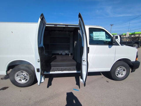 2025 Chevrolet Express 2500