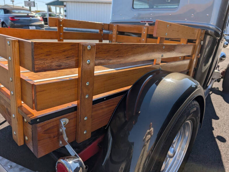 1933 Ford Model BB