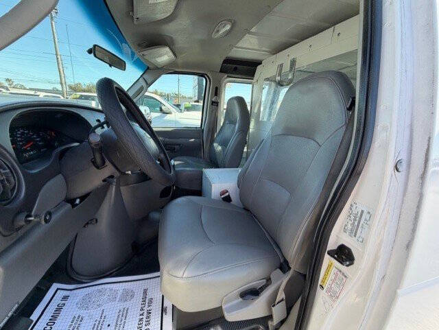 2006 Ford E-Series E-150