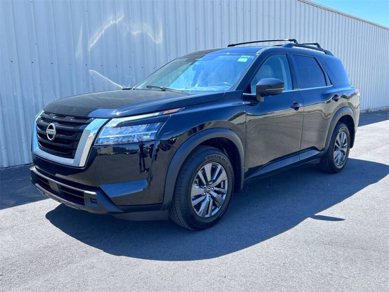 2022 Nissan Pathfinder SV