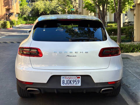 2017 Porsche Macan