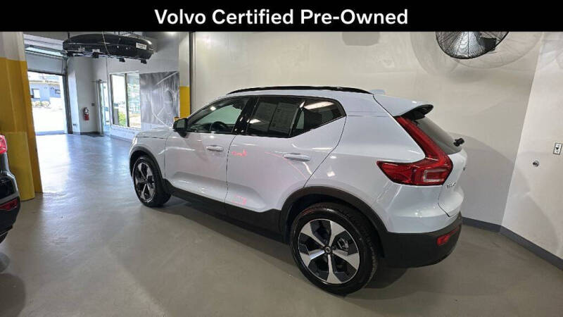 2026 Volvo XC40 B5 Plus