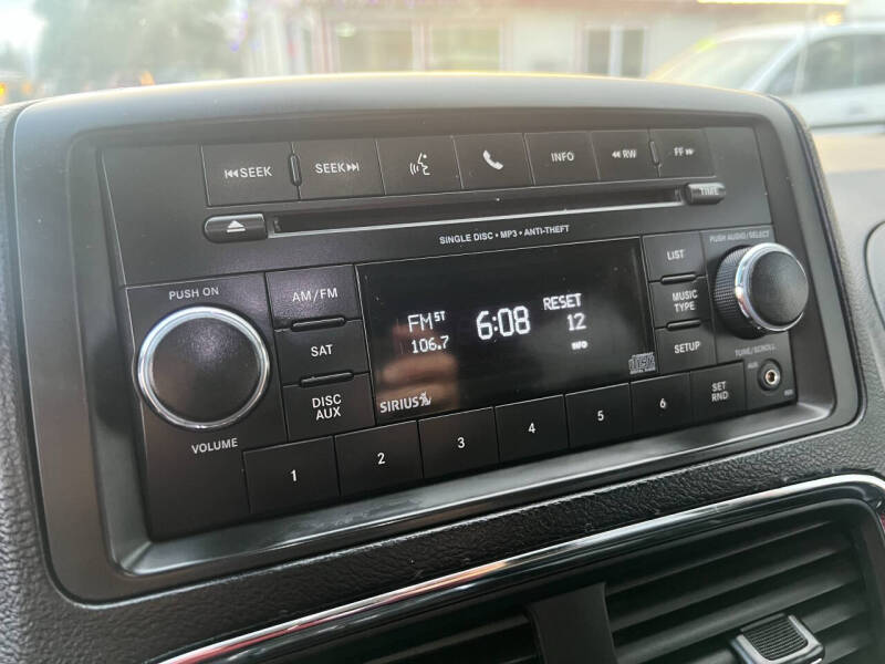 2014 Dodge Grand Caravan SXT 30th Anniversary