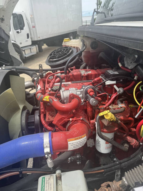 2022 Freightliner M2 106