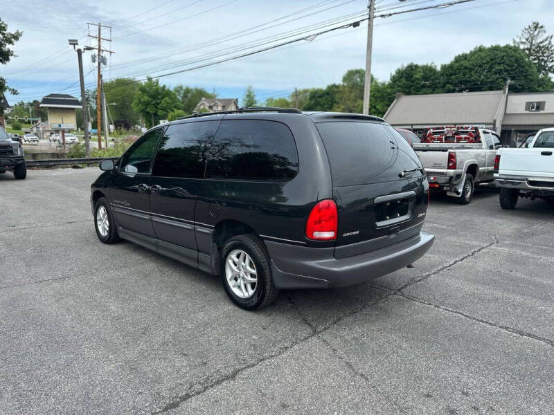 1999 Dodge Grand Caravan LE