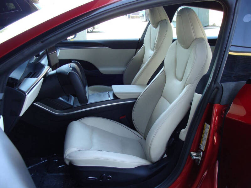 2023 Tesla Model S Plaid