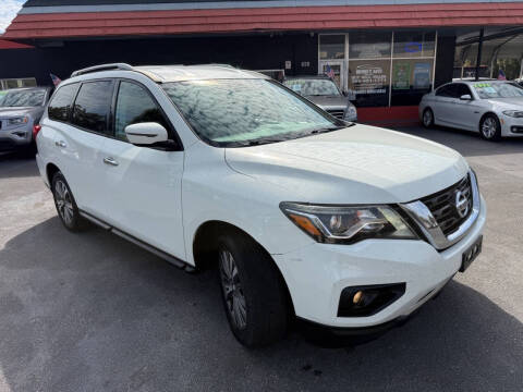2019 Nissan Pathfinder SV