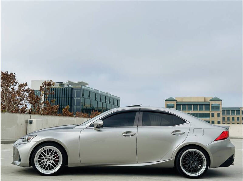 2018 Lexus IS 300