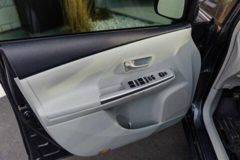 2013 Toyota Prius v Five