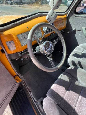 1940 Ford Deluxe