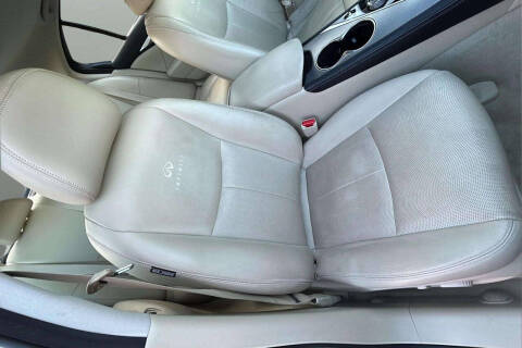 2014 Infiniti Q50 Premium