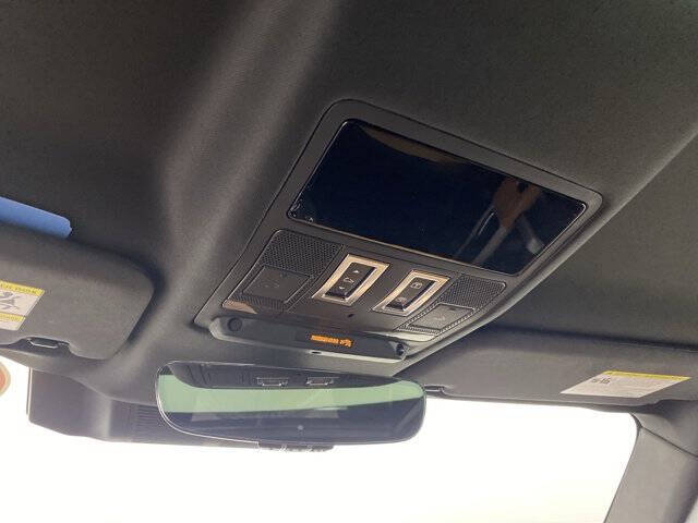 2023 Land Rover Defender 90 X-Dynamic SE