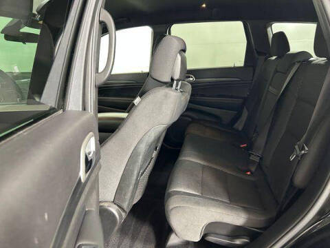 2019 Jeep Grand Cherokee Laredo E