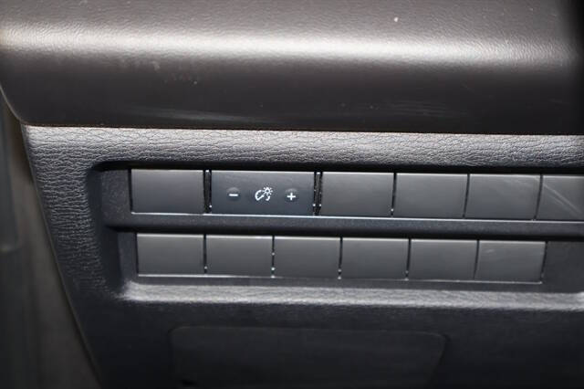 2024 Mitsubishi Outlander ES