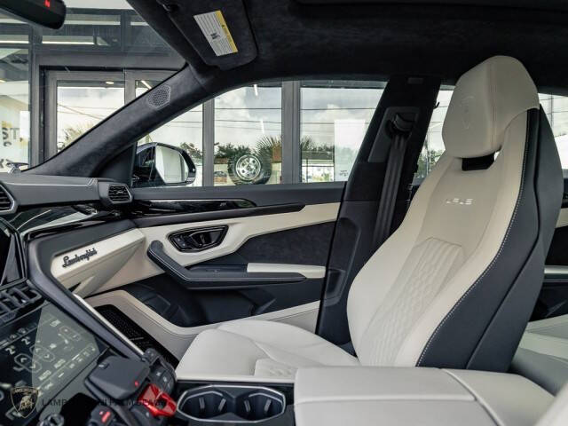 2024 Lamborghini Urus S