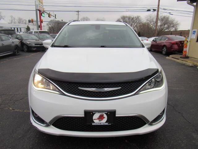 2017 Chrysler Pacifica Touring-L Plus