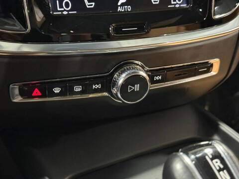 2020 Volvo V60 T5 Momentum