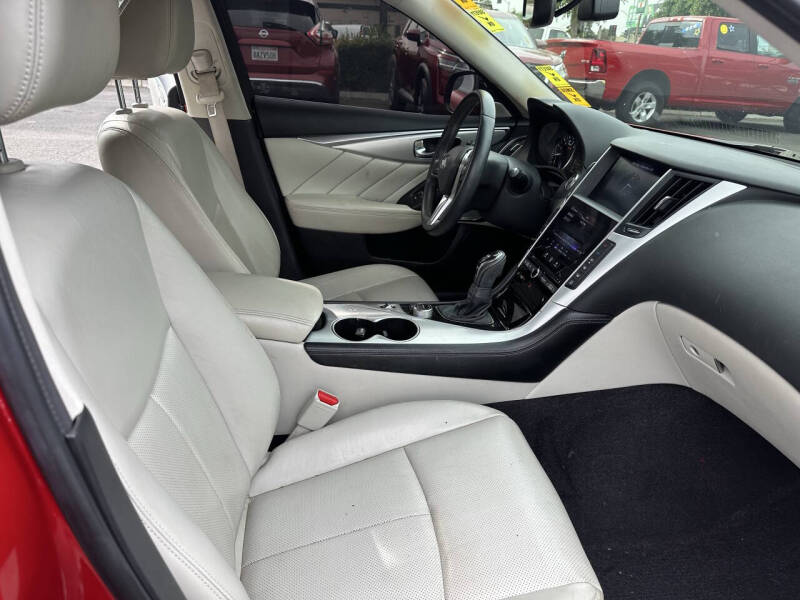 2022 Infiniti Q50 Luxe