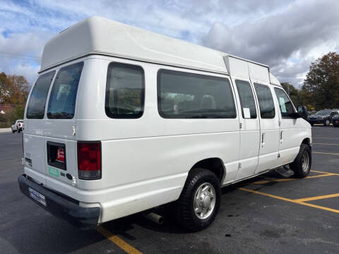 2013 Ford E-Series E-350 SD