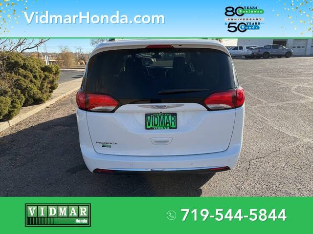 2020 Chrysler Pacifica Touring L