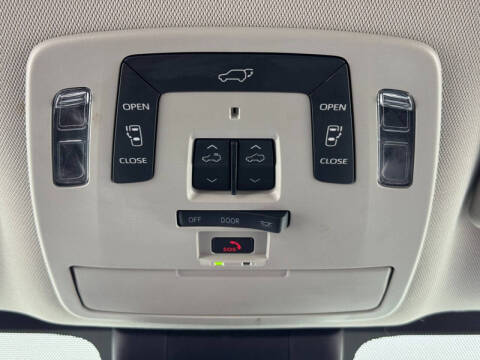 2022 Toyota Sienna Limited 7-Passenger