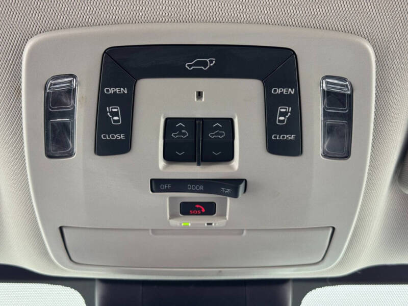 2022 Toyota Sienna Limited 7-Passenger