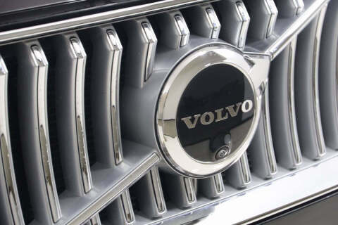 2025 Volvo XC90 B5 Plus Bright Theme