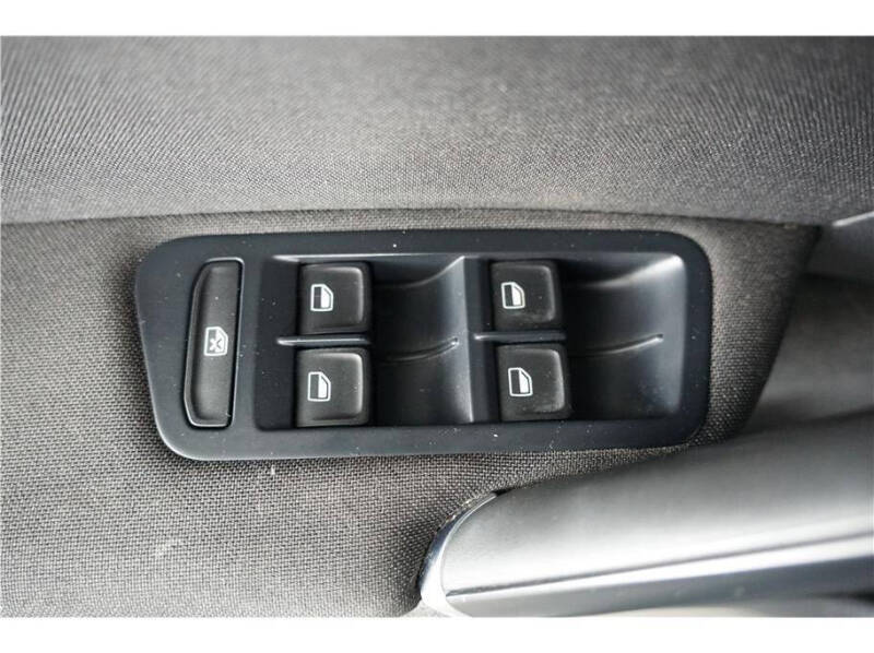 2015 Volkswagen e-Golf Limited Edition