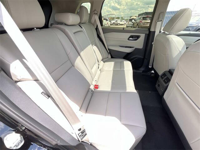 2025 Nissan Rogue SL