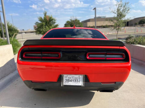 2016 Dodge Challenger SRT Hellcat