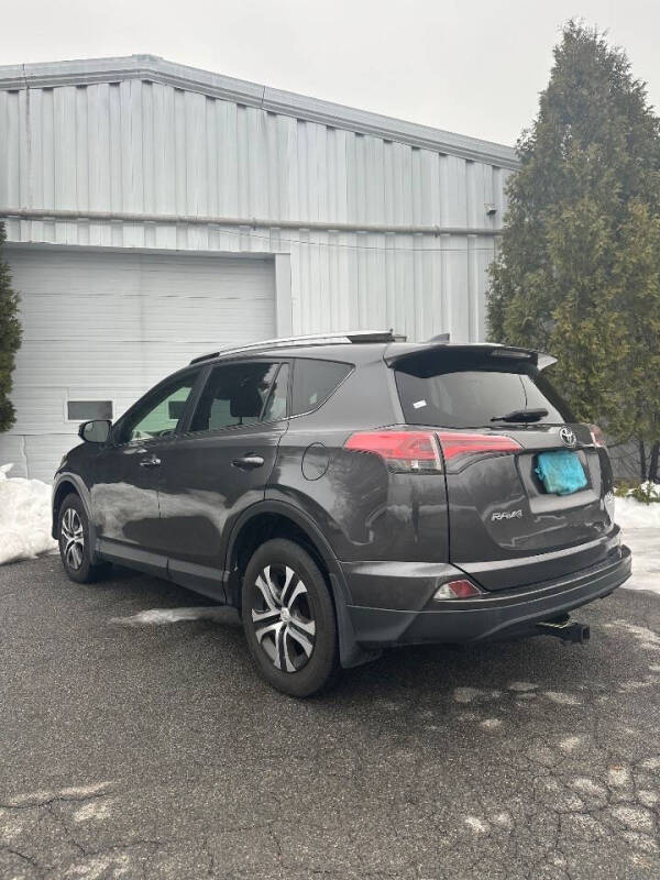 2017 Toyota RAV4 LE