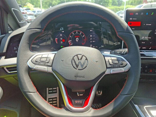 2025 Volkswagen Golf GTI SE