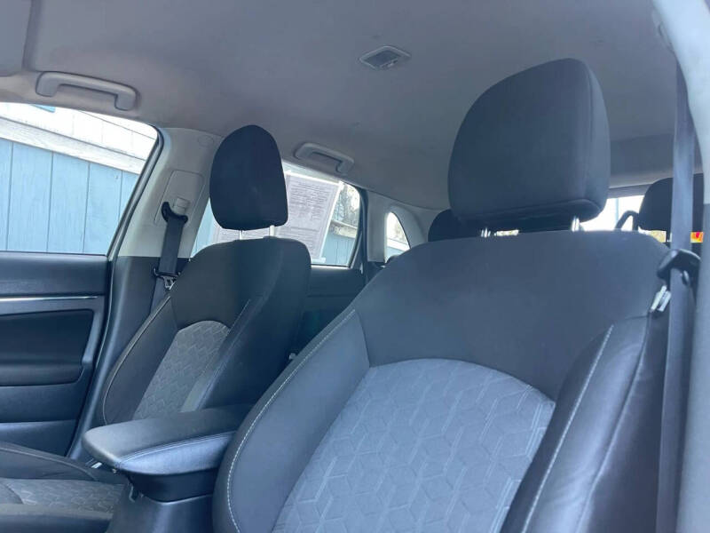 2020 Mitsubishi Outlander Sport SE