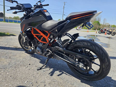 2023 KTM 390 Duke