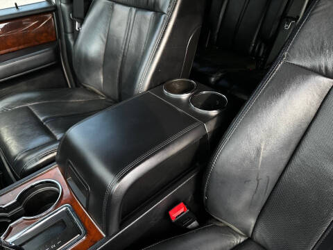 2016 Lincoln Navigator Select