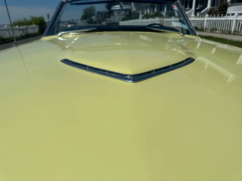 1966 Ford Thunderbird