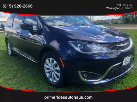 2017 Chrysler Pacifica for sale at Prime Rides Autohaus in Wilmington IL