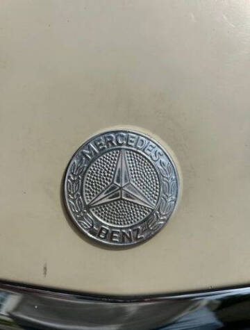 1982 Mercedes-Benz 380-Class 380 SL