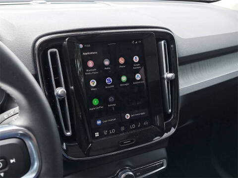 2026 Volvo XC40 B5 Core