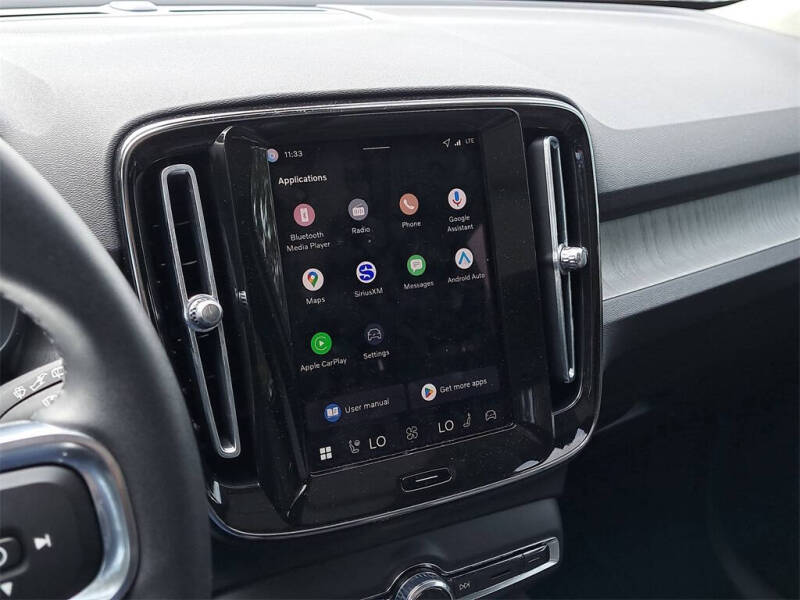 2026 Volvo XC40 B5 Core