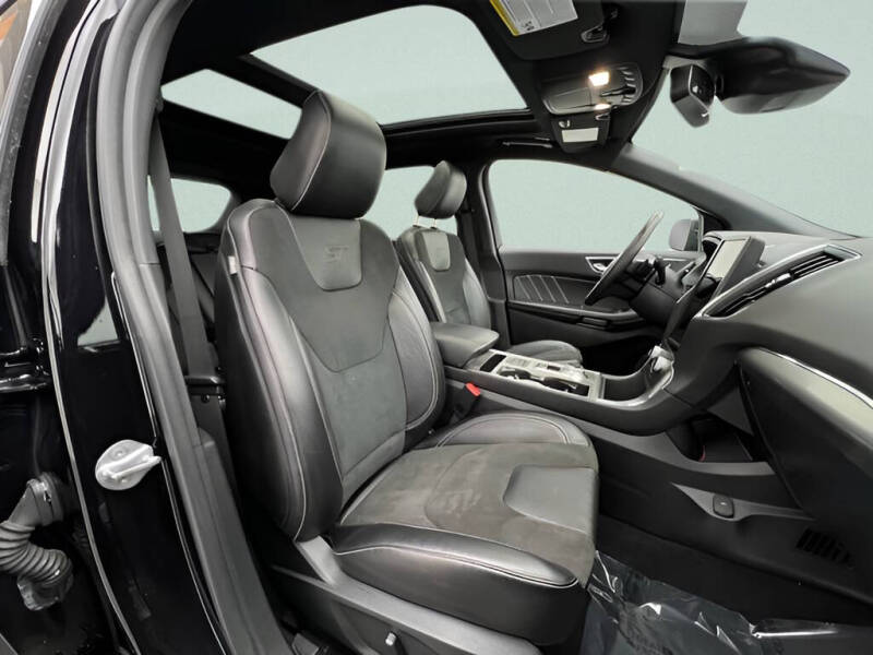 2022 Ford Edge ST