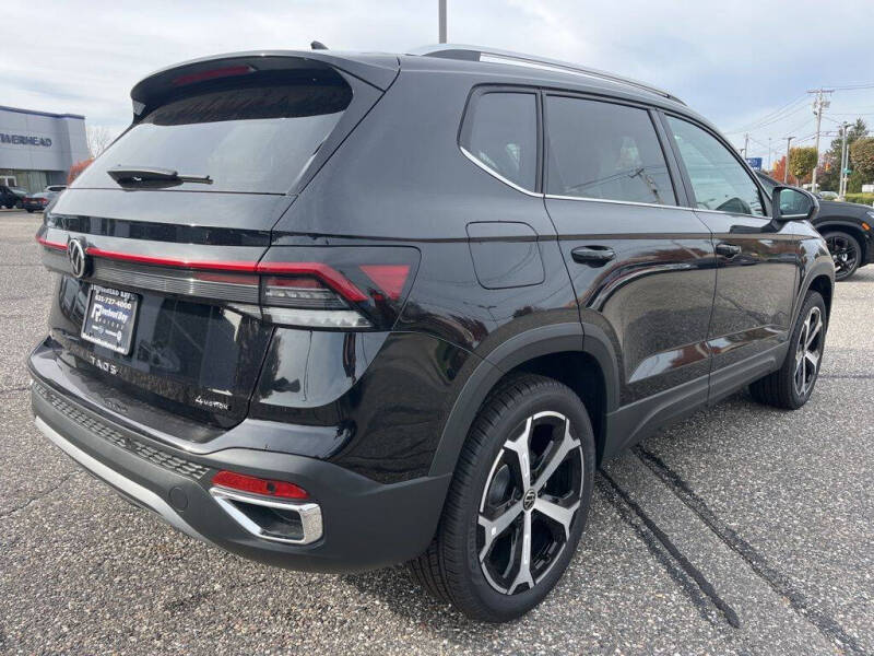 2025 Volkswagen Taos SEL 4Motion