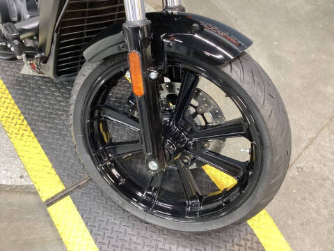 2022 Indian Scout Rogue Sixty ABS Bl