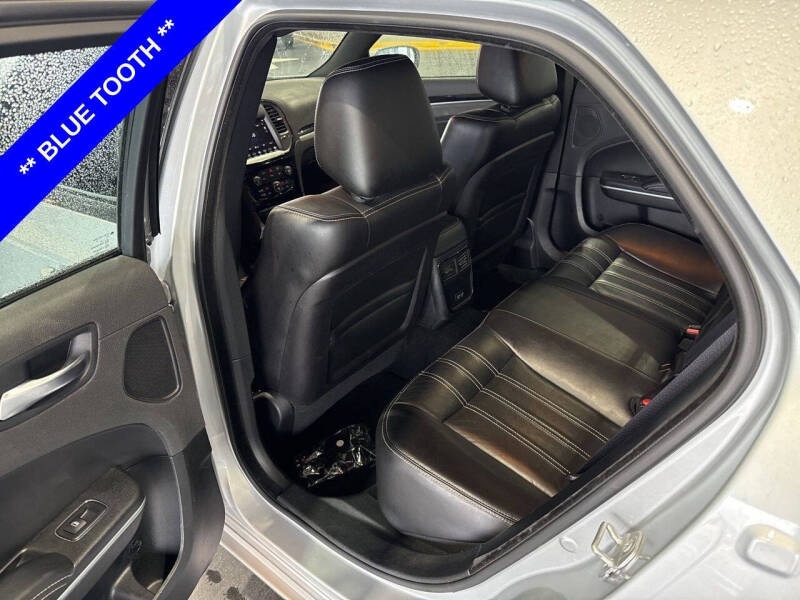 2023 Chrysler 300 S V6